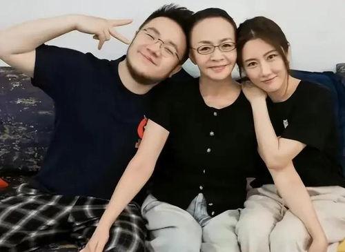 娱乐八卦直播吃瓜的内容是真是假,直播吃瓜，真相还是谣言？  第2张